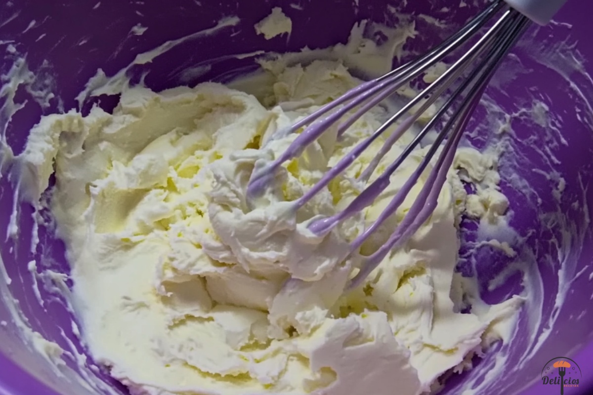 Panque de queso crema paso 1